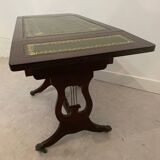 Table basse anglaise avec volets et plateau en cuir vert