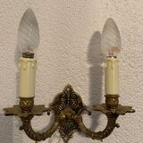 Apply 2 metal arms from the 1950s