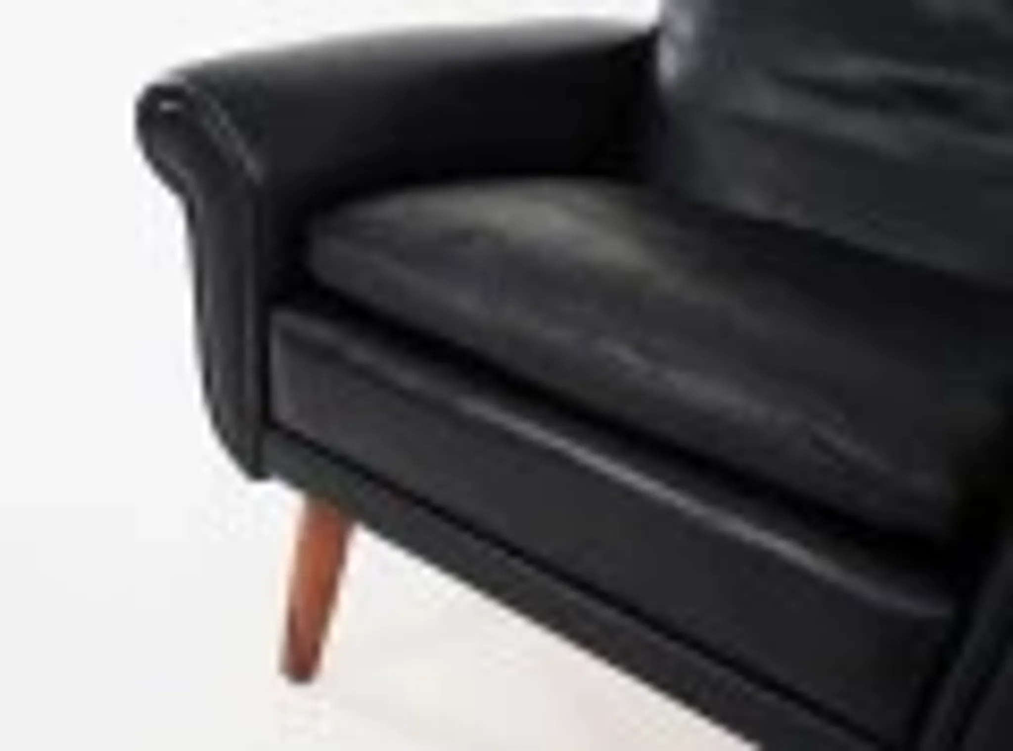 Fauteuil en cuir noir, design danois, années 1970, production : Danemark