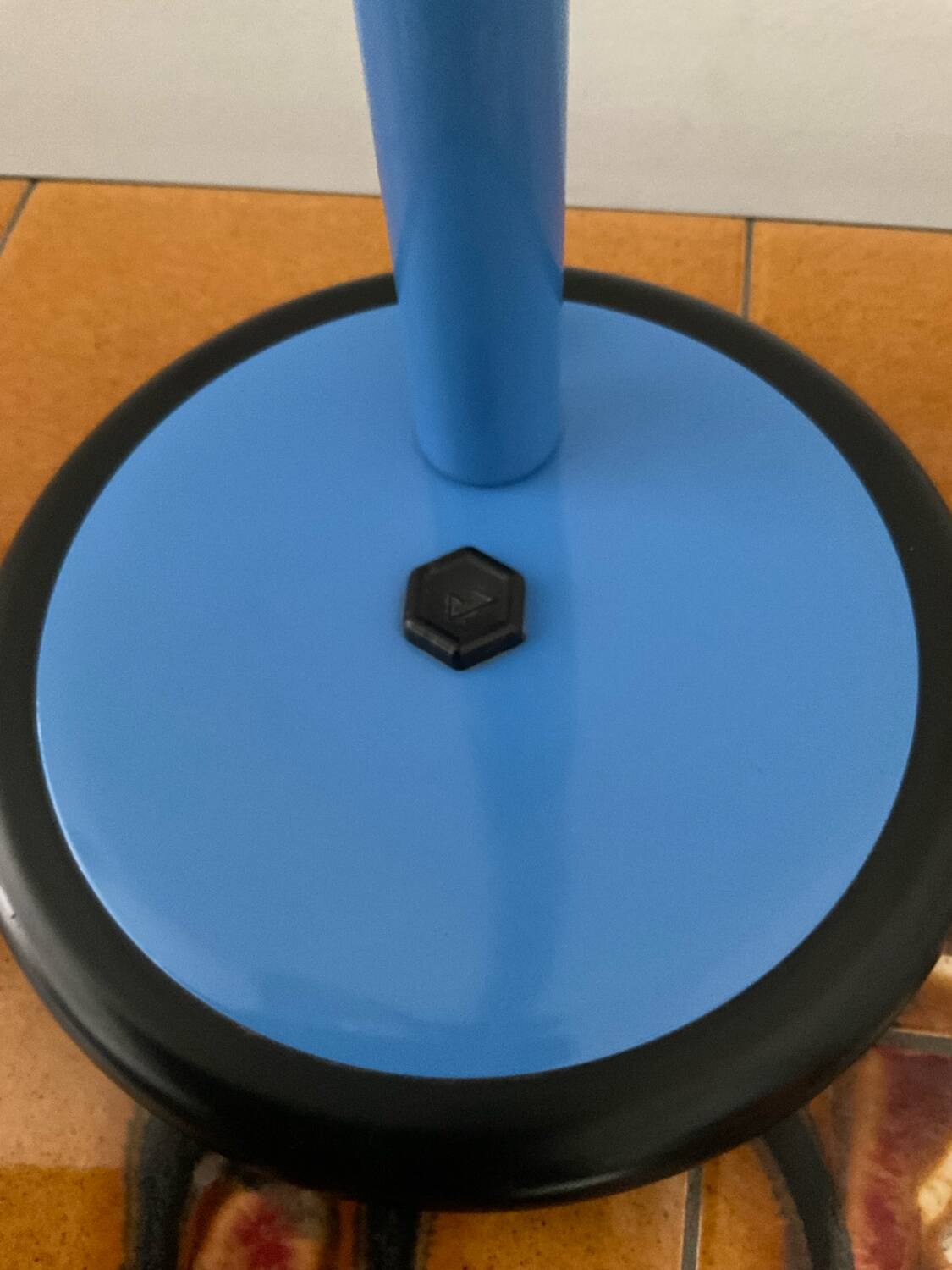Articulated desk lamp from the 1980s