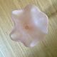 Vase en verre poli rose