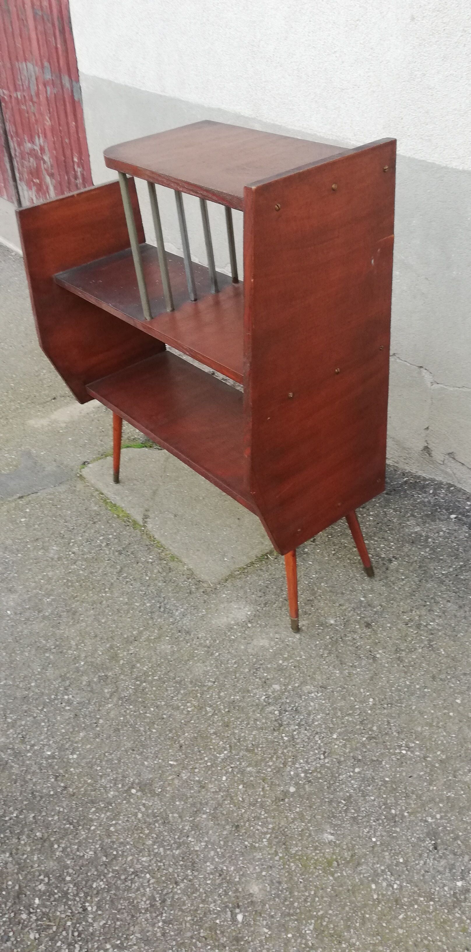 Vintage shelf compass feet