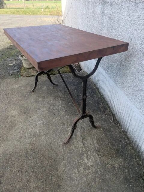 Bistro table