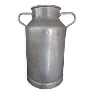 Milk pot