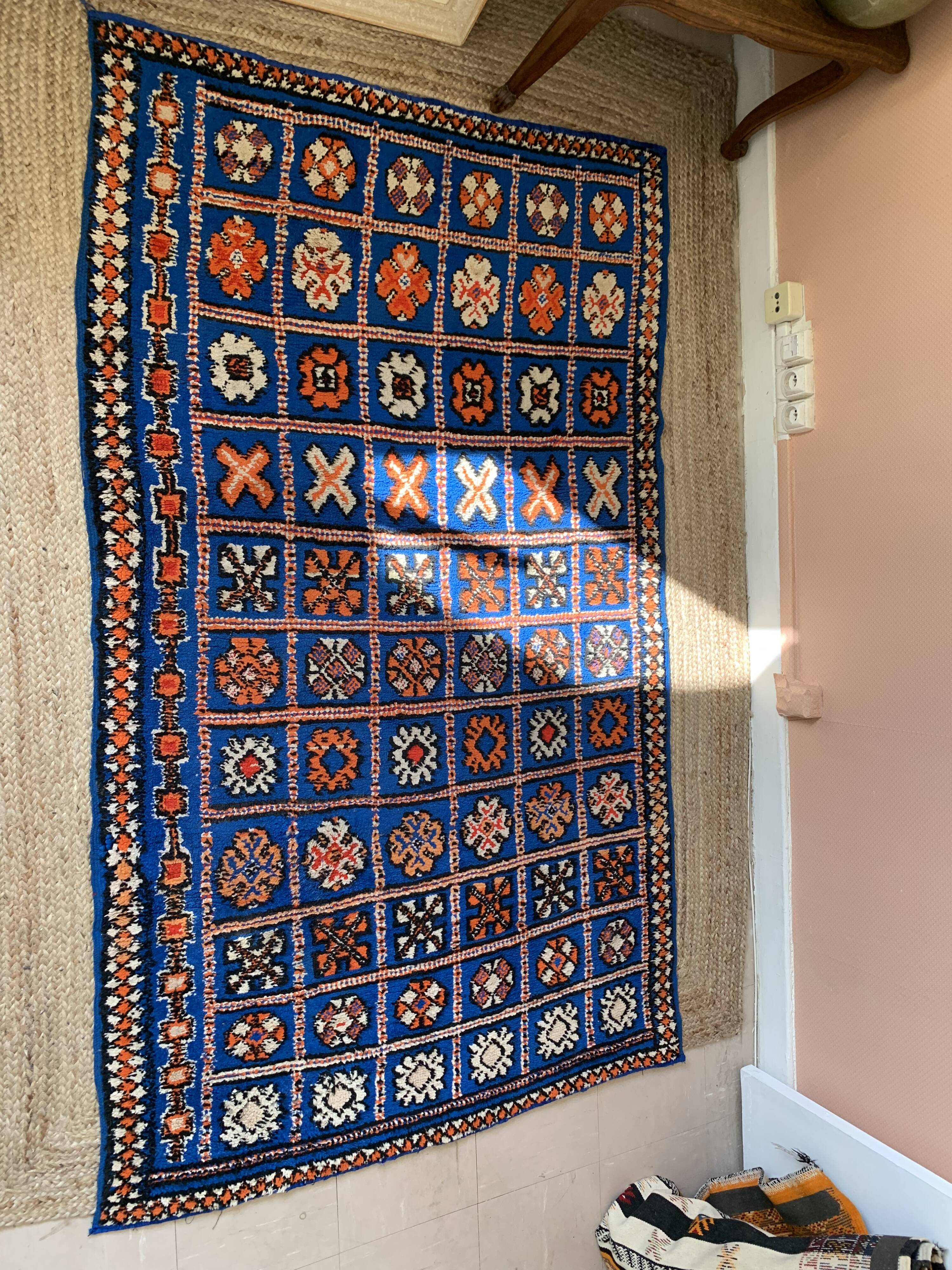 Tapis berbère en laine bleu majorelle