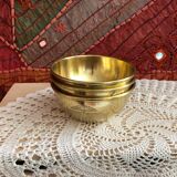 Set of 3 bowls in orient chiseled brass