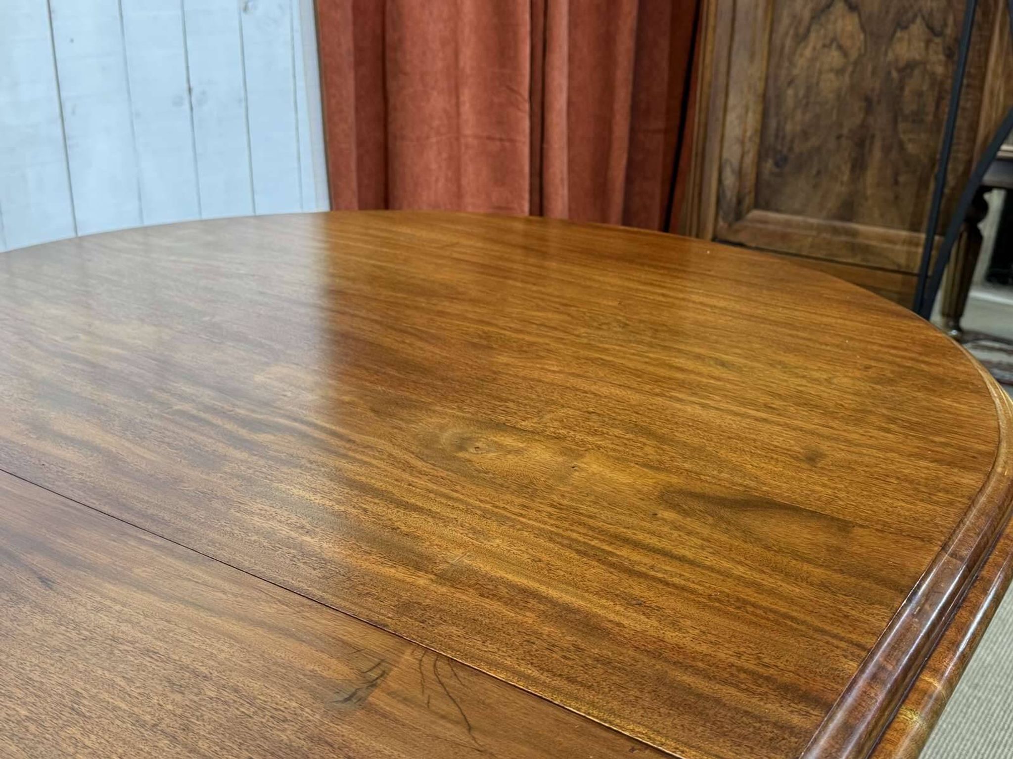 Table ovale style Victorienne en acajou avec 1 allonge