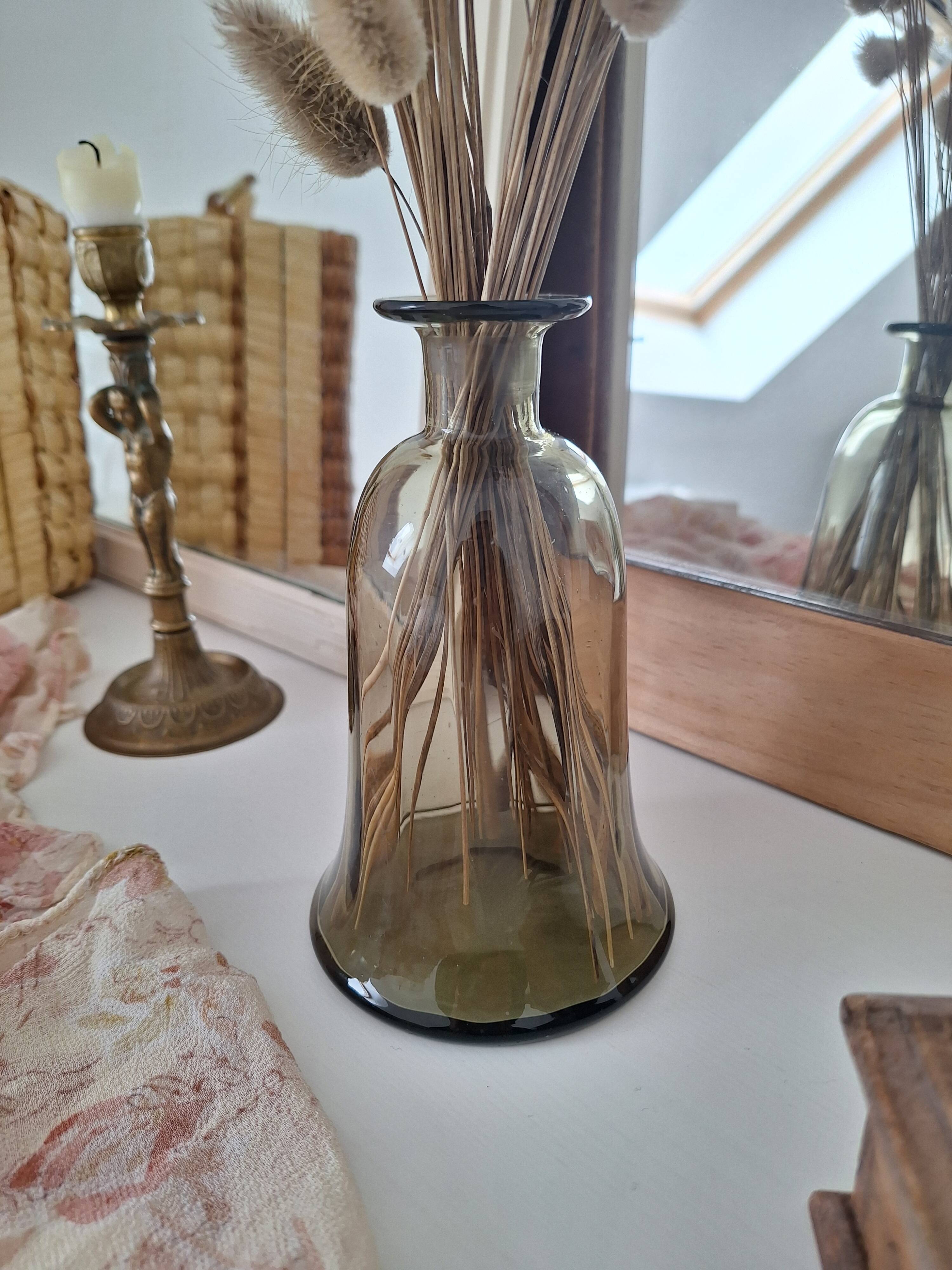 Khaki glass vase