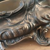 Restyled regulated planter
