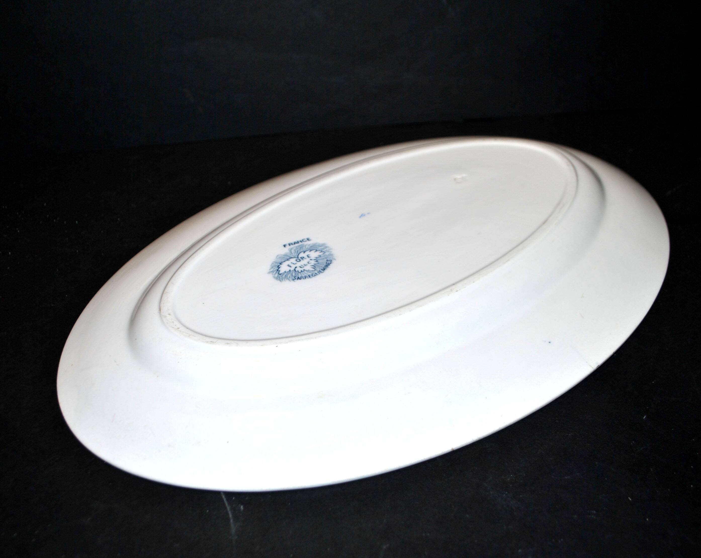 SARREGUEMINES FLORE Large Oval Platter with blue flower decoration U&C 36cm