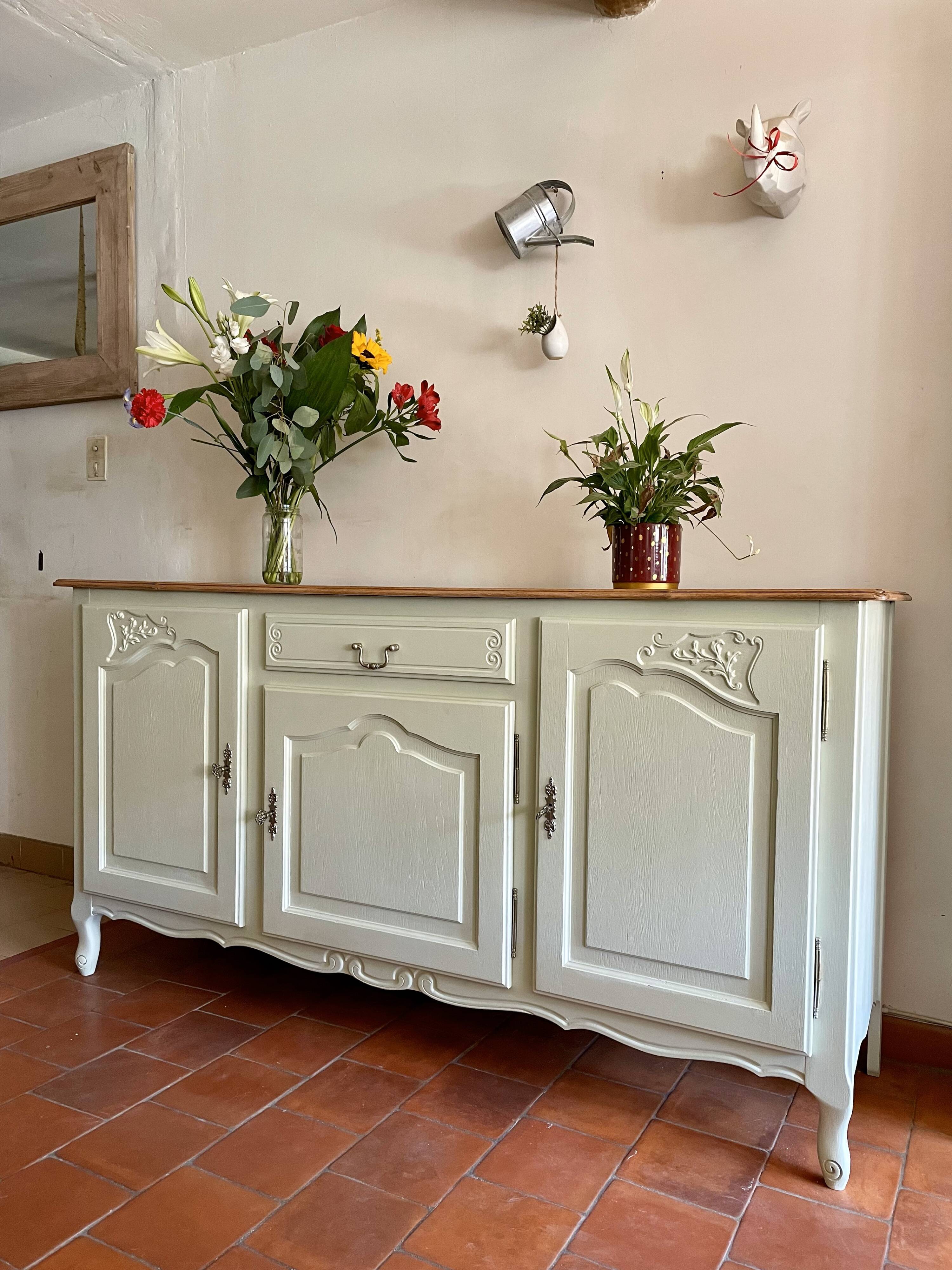 3 door sideboard