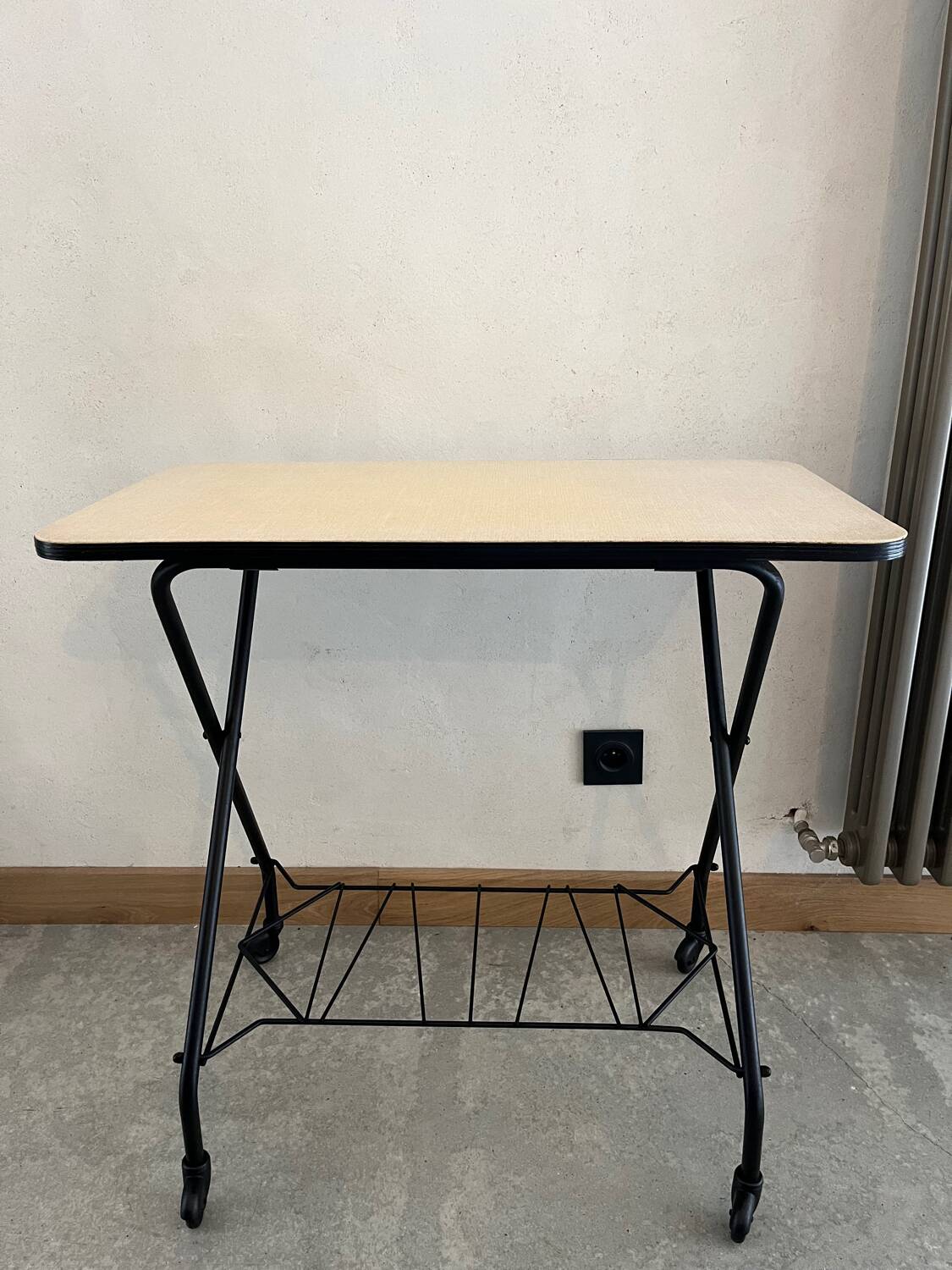 Metal serving trolley