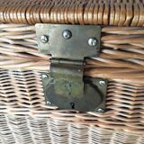 Wicker trunk