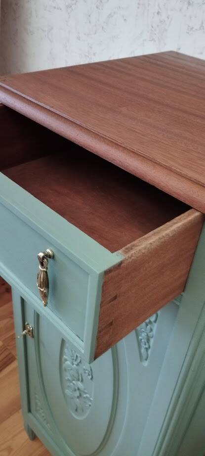 Jam maker, sideboard, occasional furniture