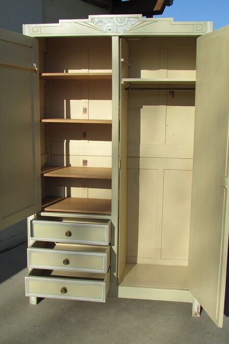 Wardrobe chic shabby