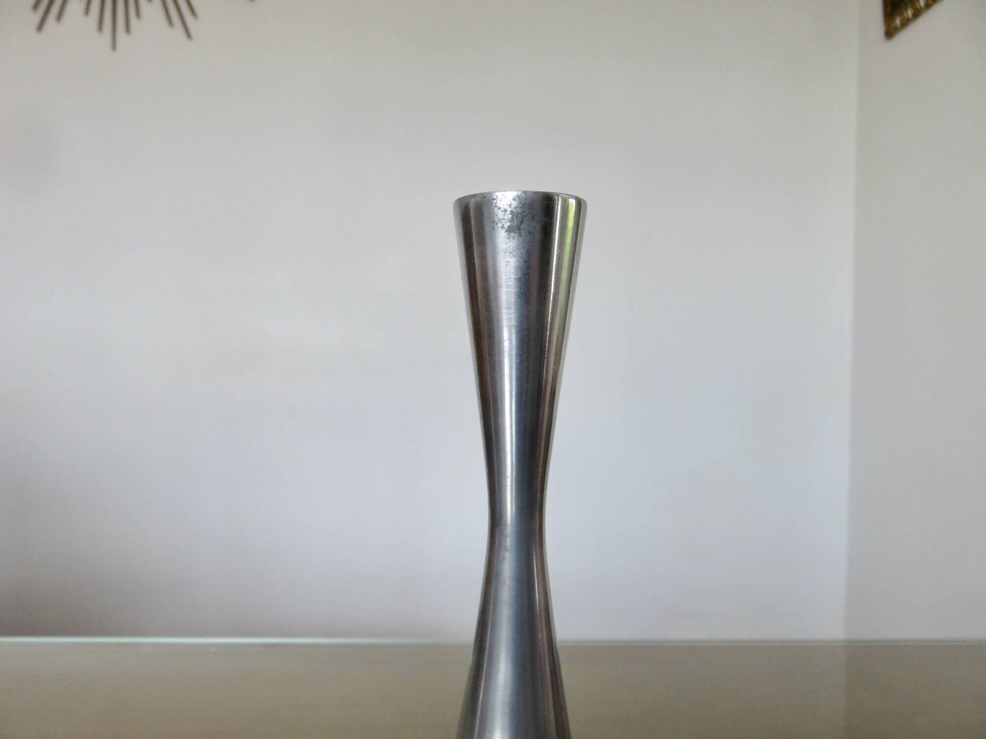 Series of 3 Scandinavian "diabolo" candlesticks in aluminum 1970