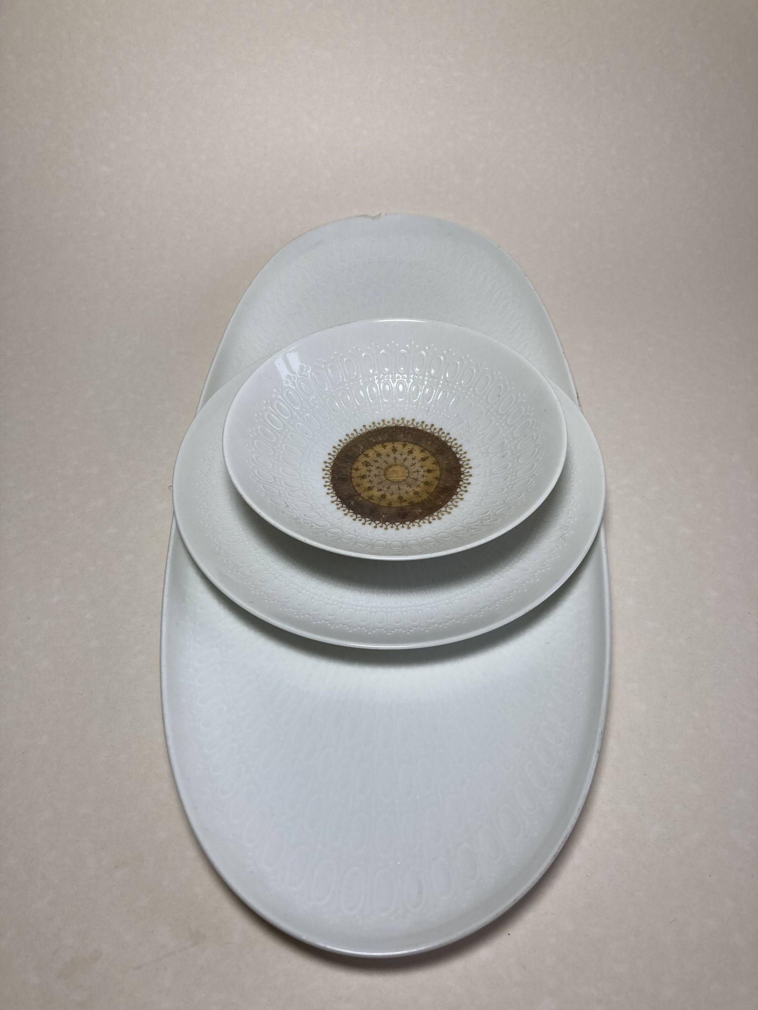 Plats en porcelaine
