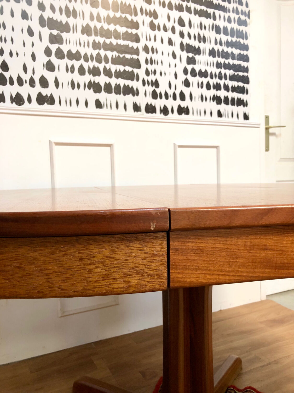 Baumann dining table