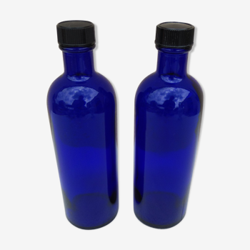 Deux flacons d'apothicaire en verre bleu cobalt