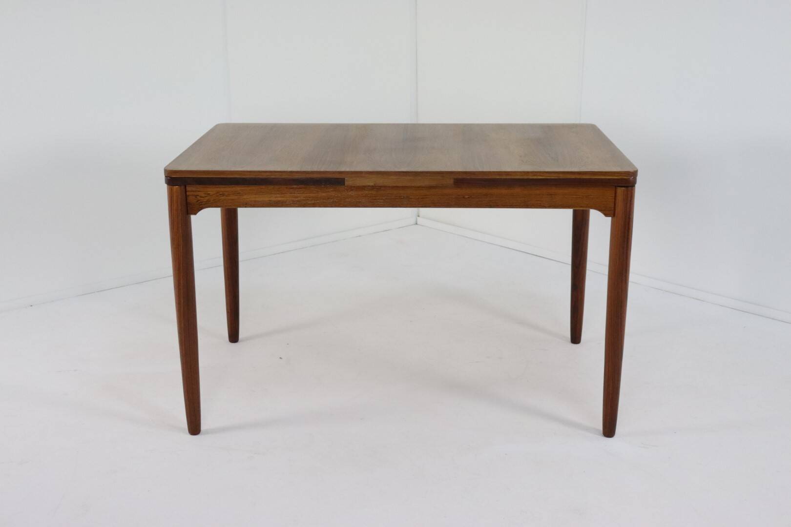 Extendable rectangular dining table in rosewood 'Emmedingen'