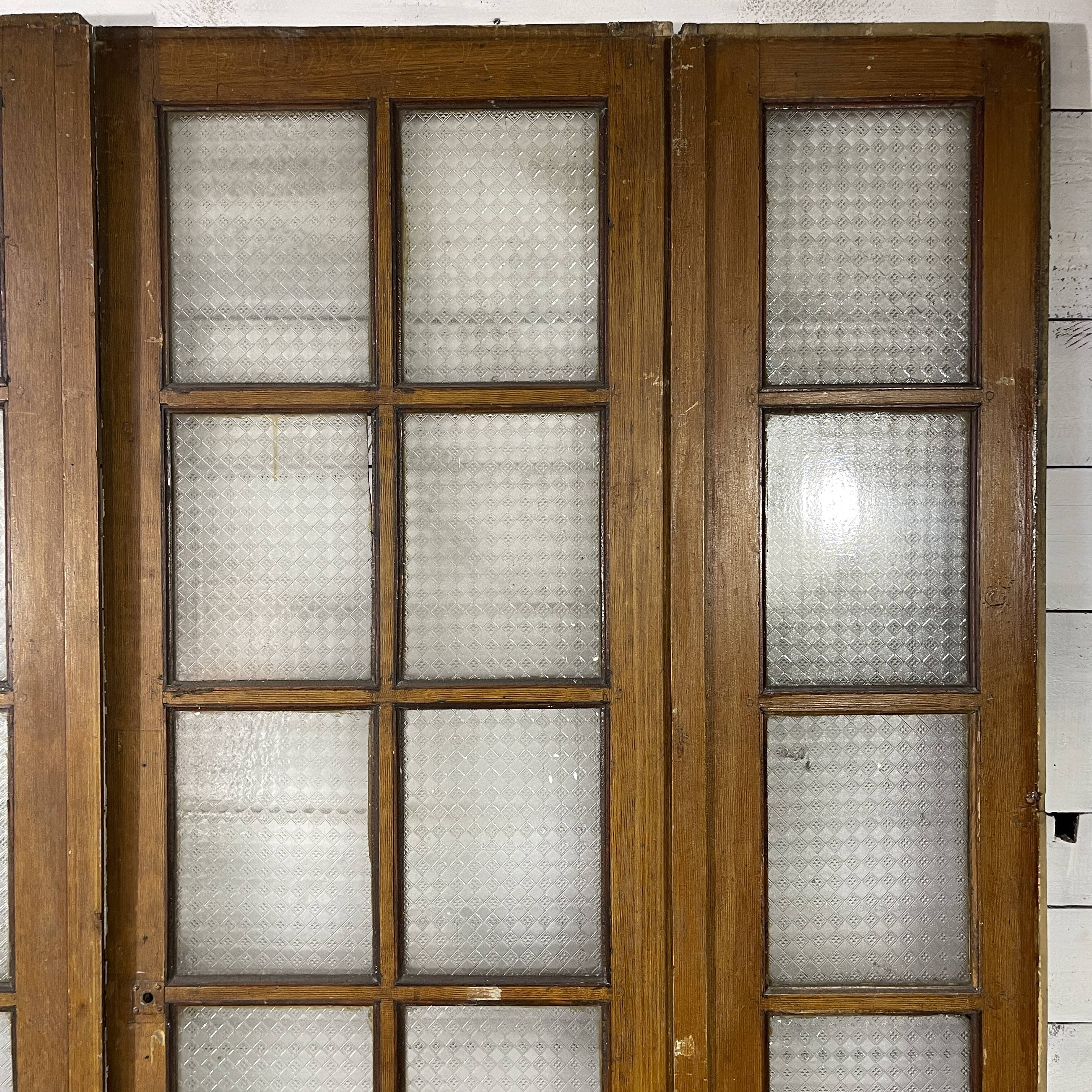 Four-leaf partition door