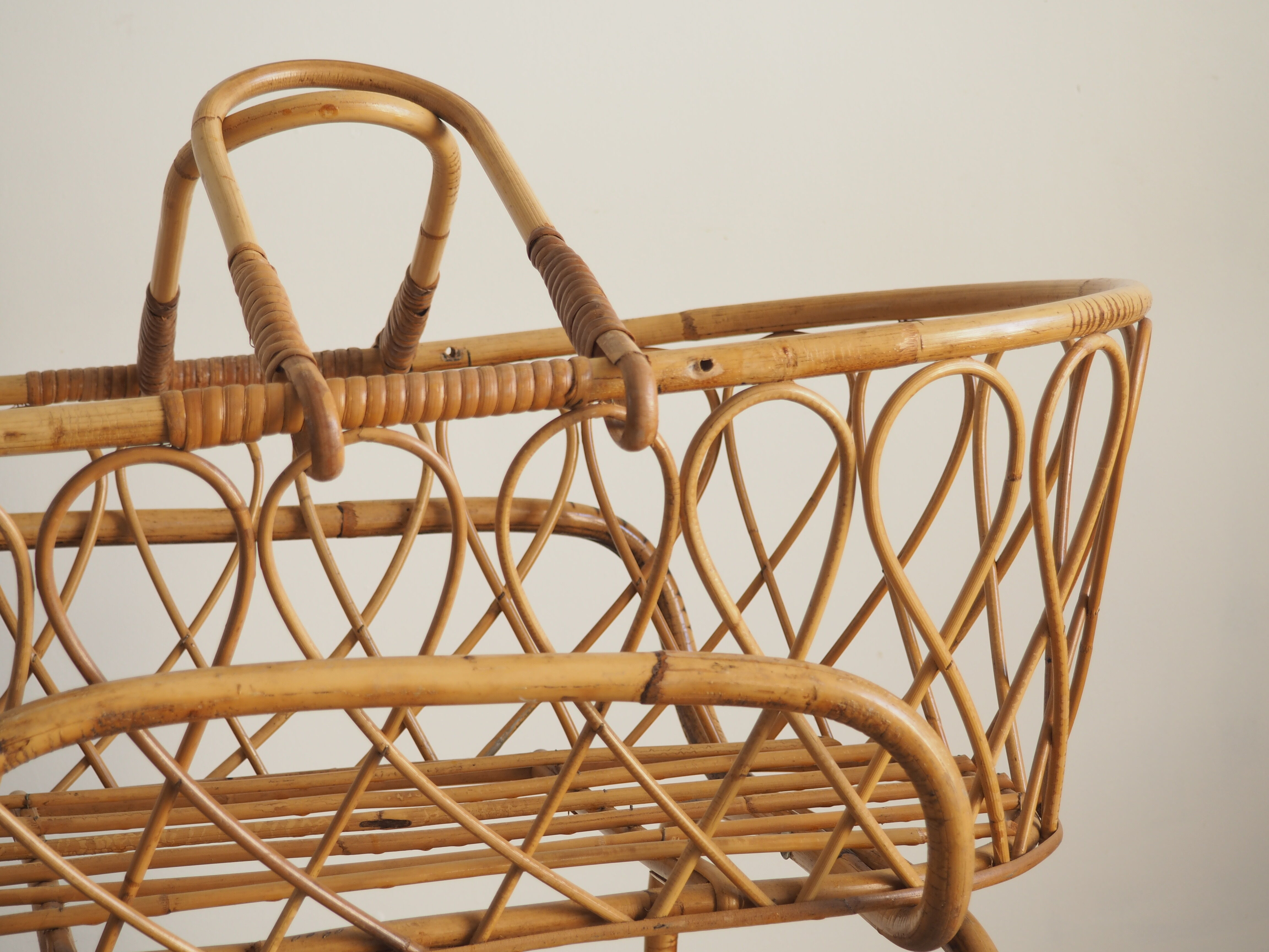 Rattan cradle