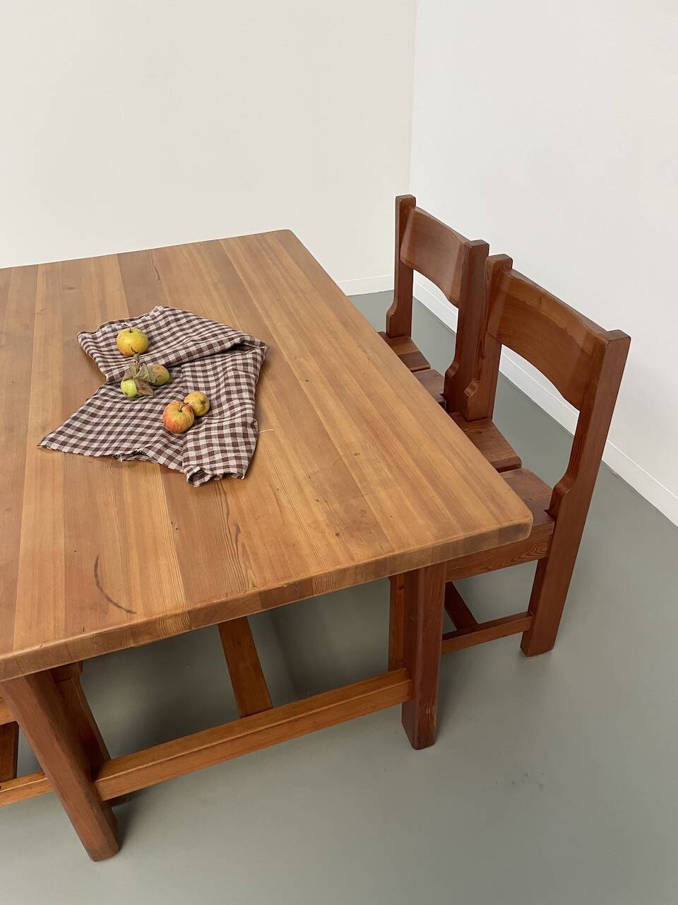 Set of table and 4 chairs, 60s mountain furniture