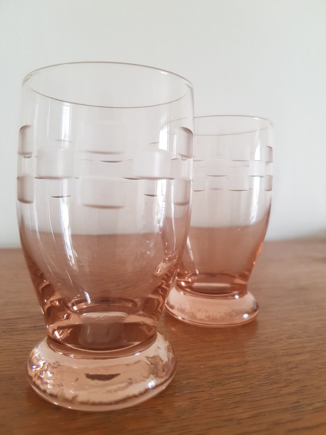 Set of 5 pink glasses