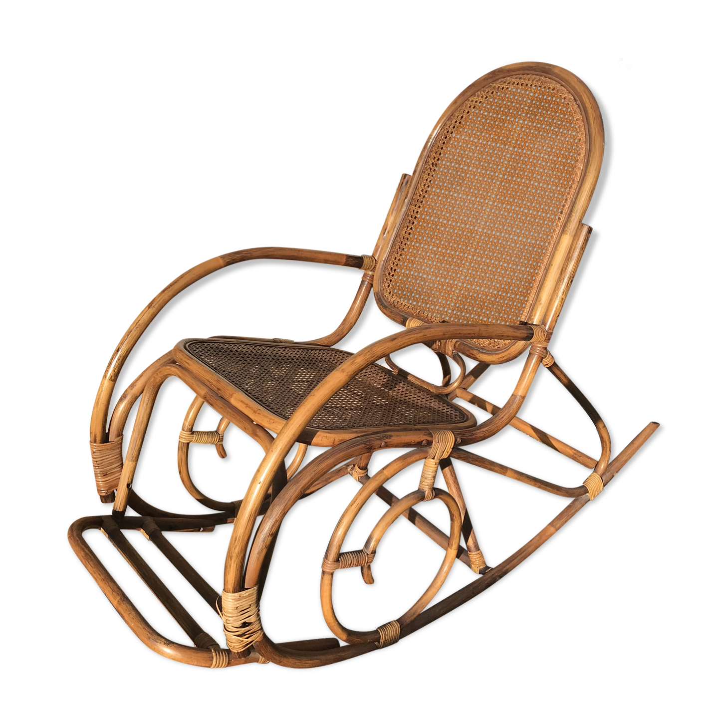 Rocking chair rattan