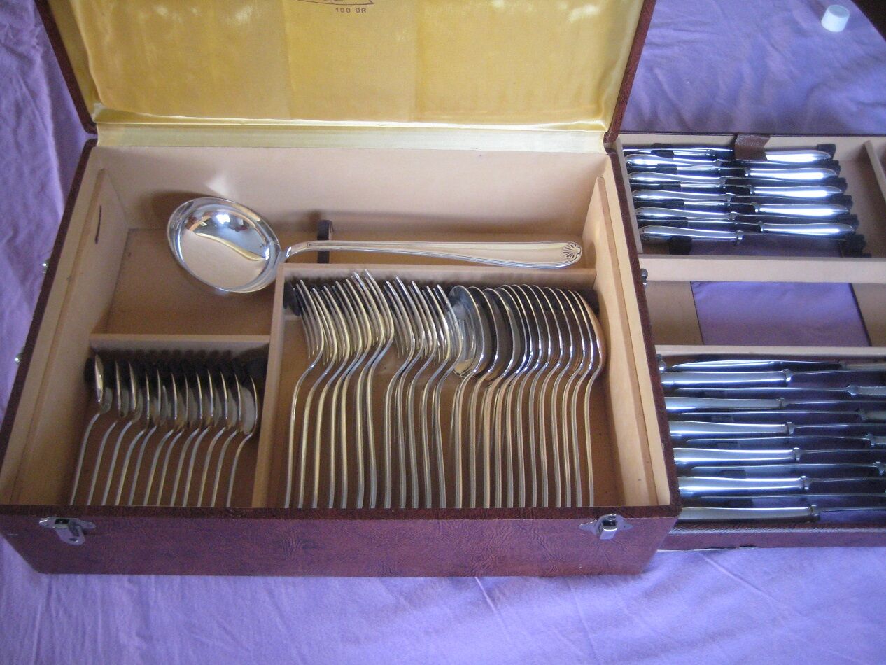 Housewife Christole, st jacques shell decoration, 59 pieces