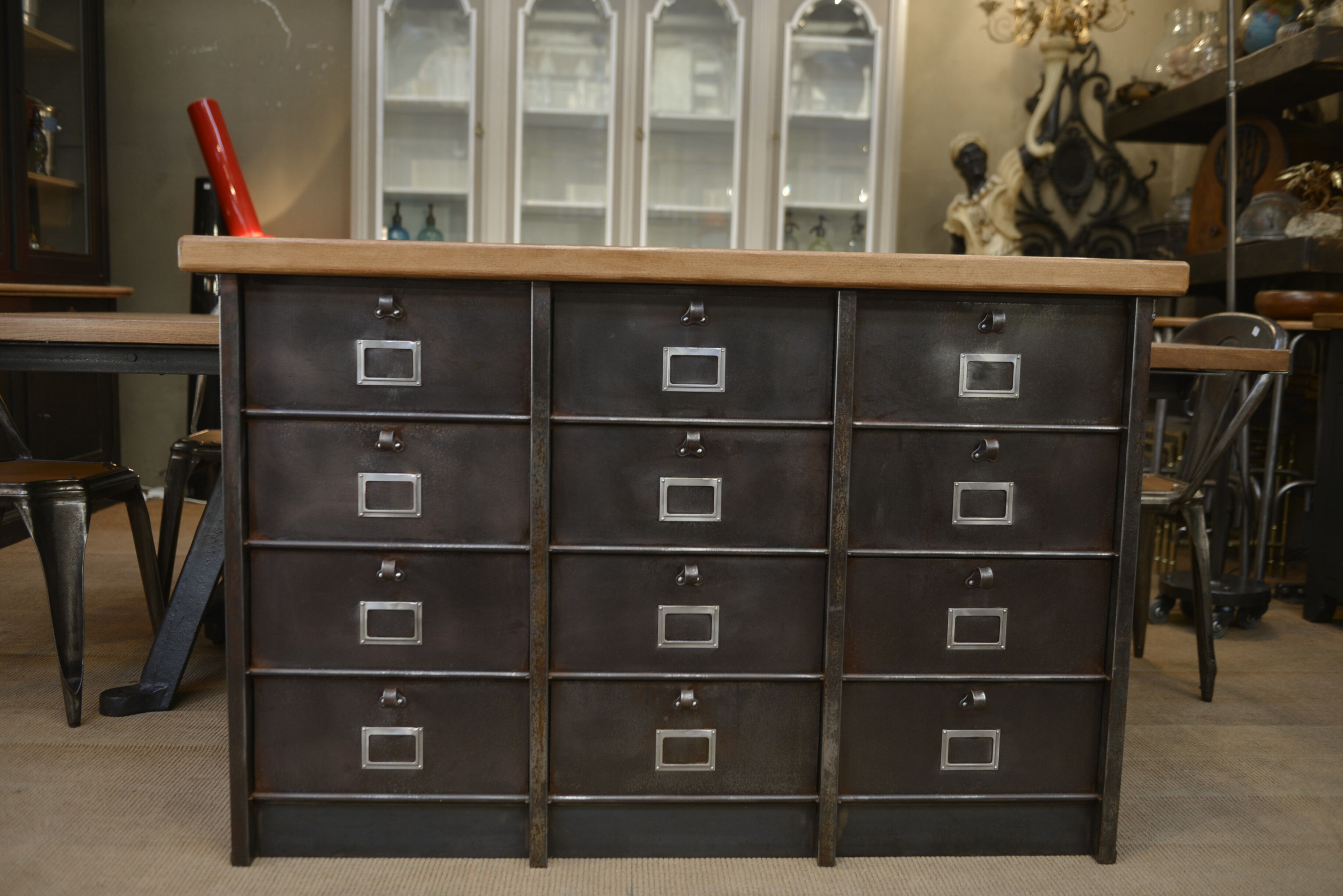 Strafor valve cabinet 1950