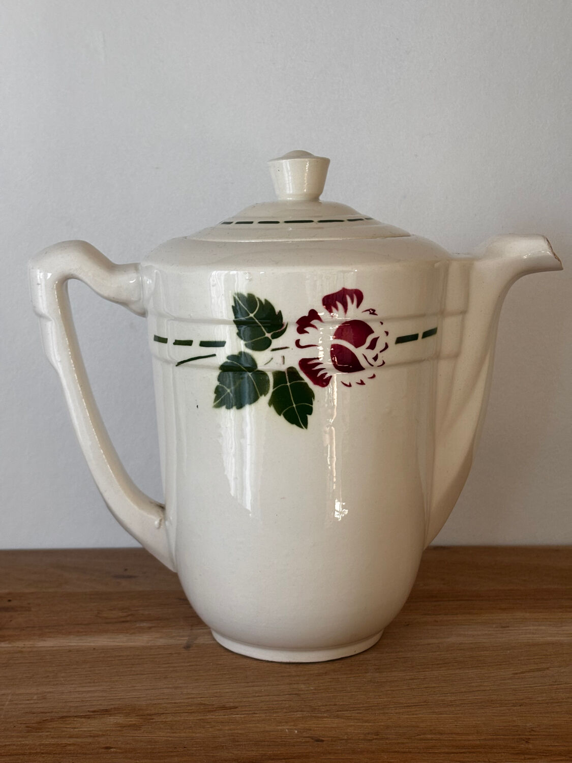 Old teapot Niderviller Moselle Blois model