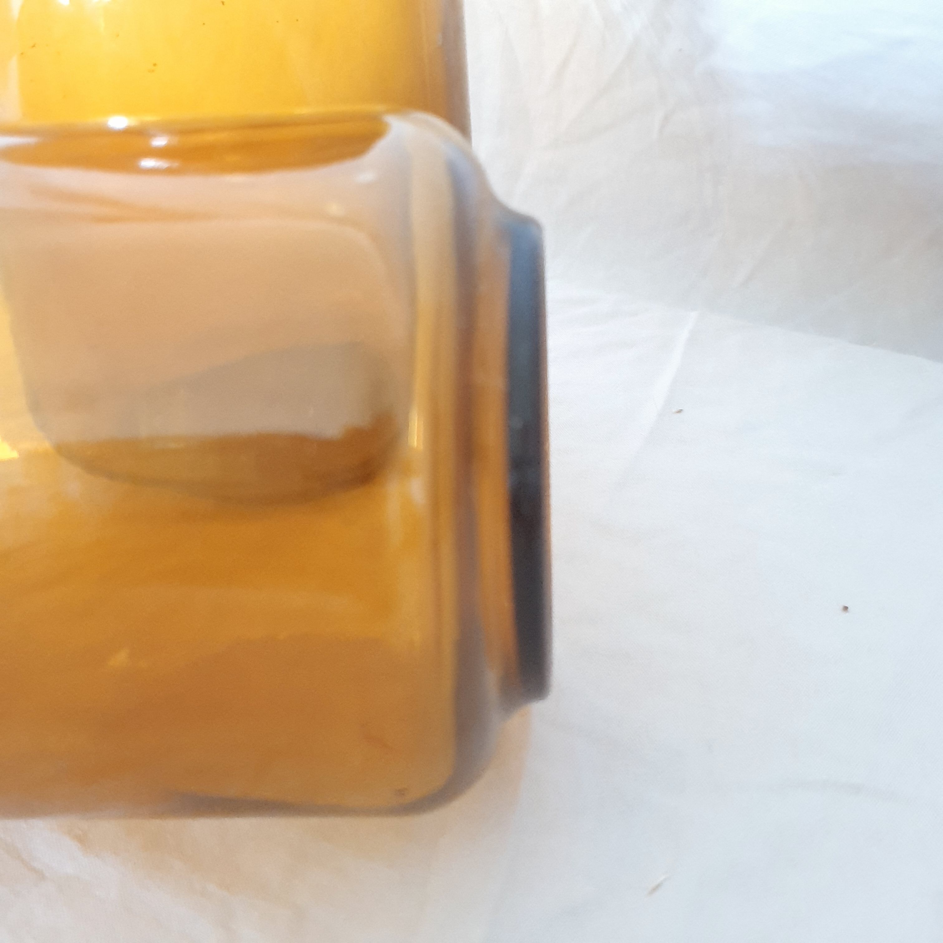 Glass jars with cork lid