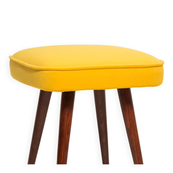 Ensemble de deux tabourets de chevet en velours jaune milieu du siècle, Europe, années 1960