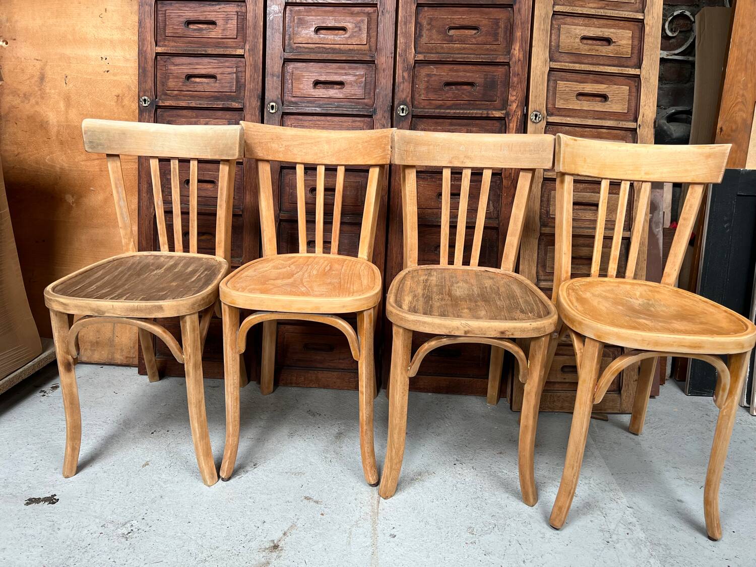 Chaises bistrot Baumann anciennes