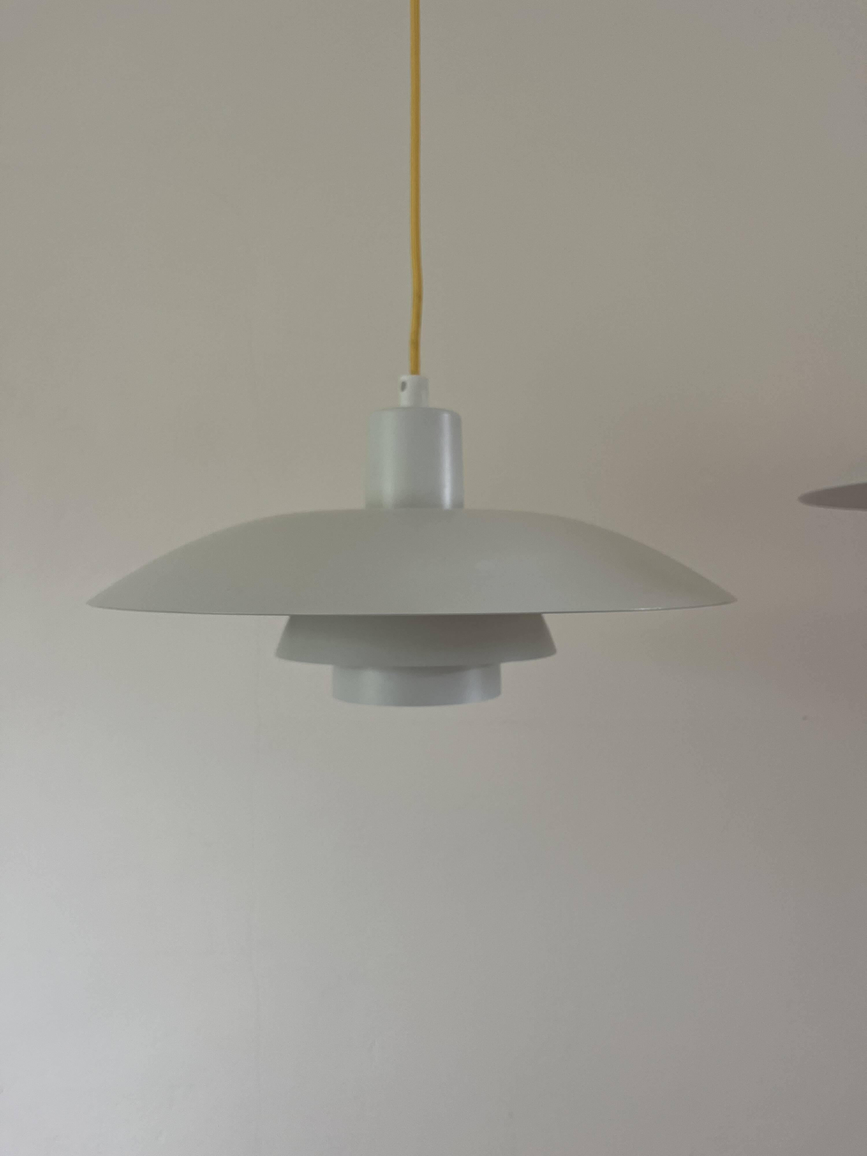 Vintage 2x Louis Poulsen PH4/3 + reflector - Poul Henningsen - Danish design lamp