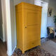 Armoire bonnetière bois massif