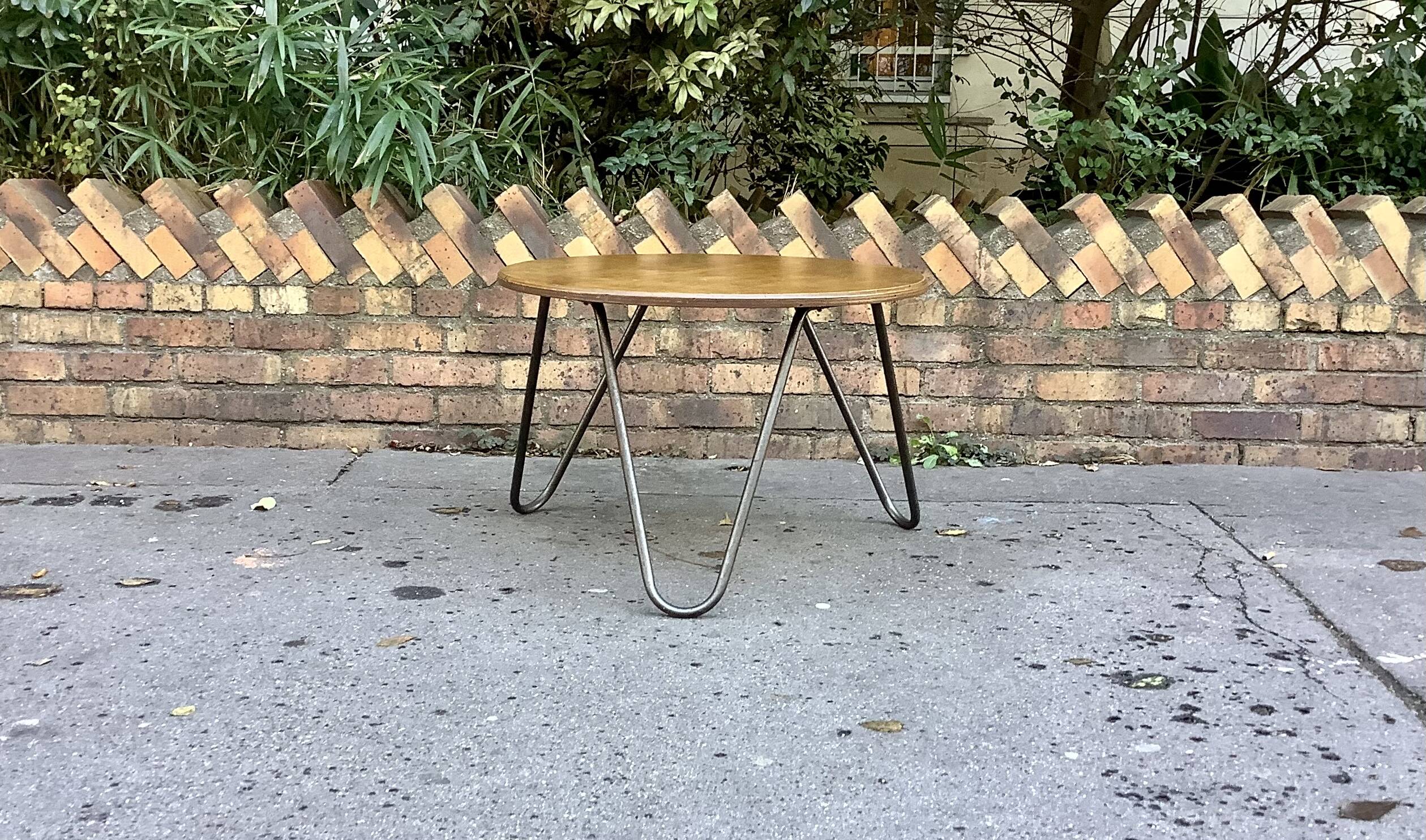 Table by Jacques Hitier Tubauto