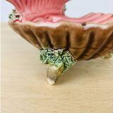 Empty pocket shell slip soap holder