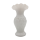 Vase ancien en opaline de foire, blanc, col corolle et décor médaillon 1900