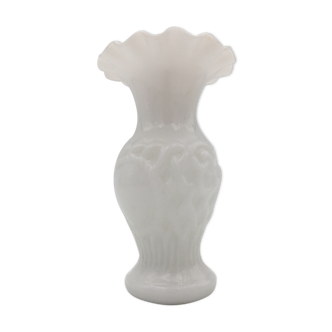 Vase in fairground opaline, white 1900