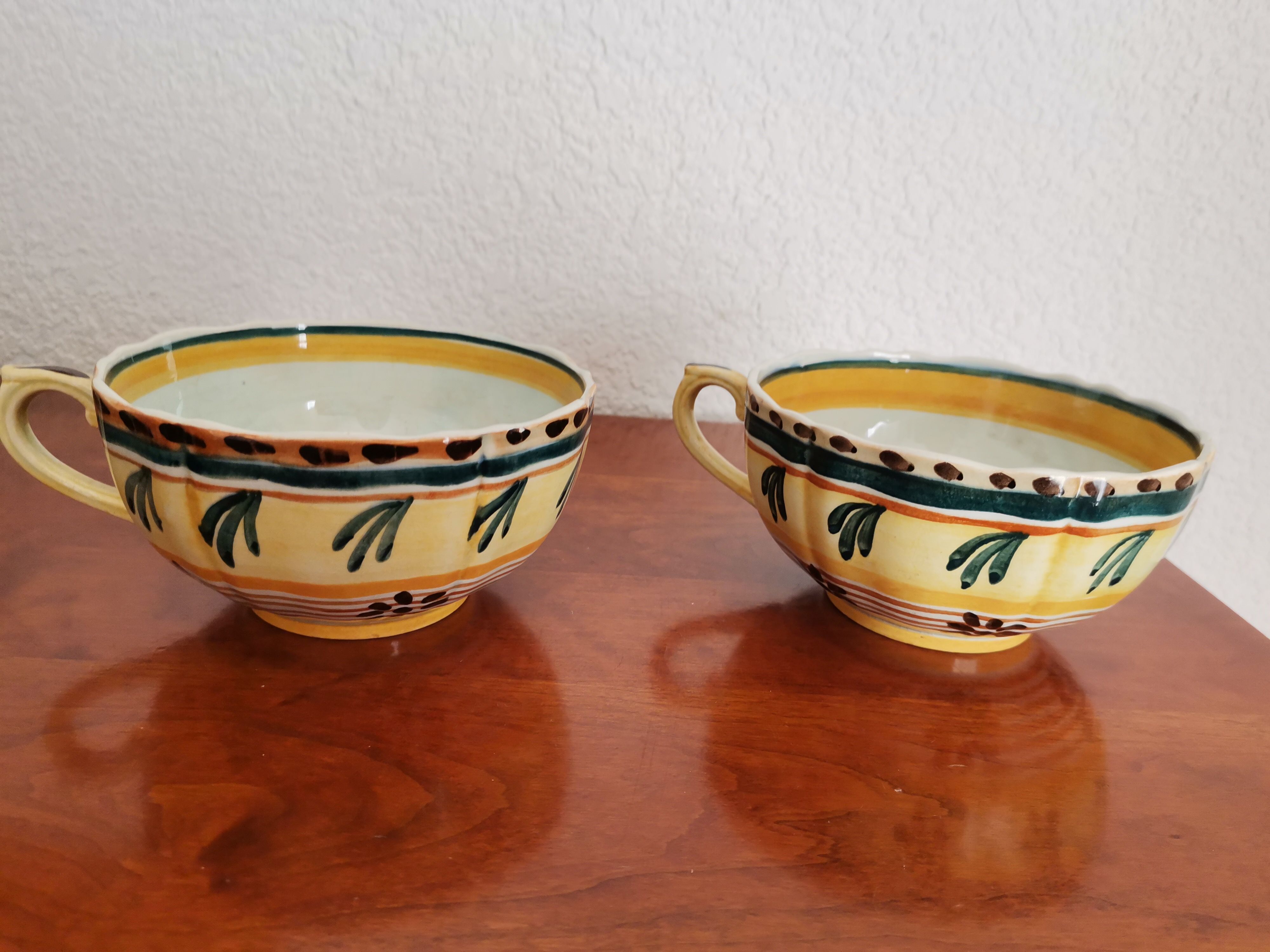 2 tea cups of gien