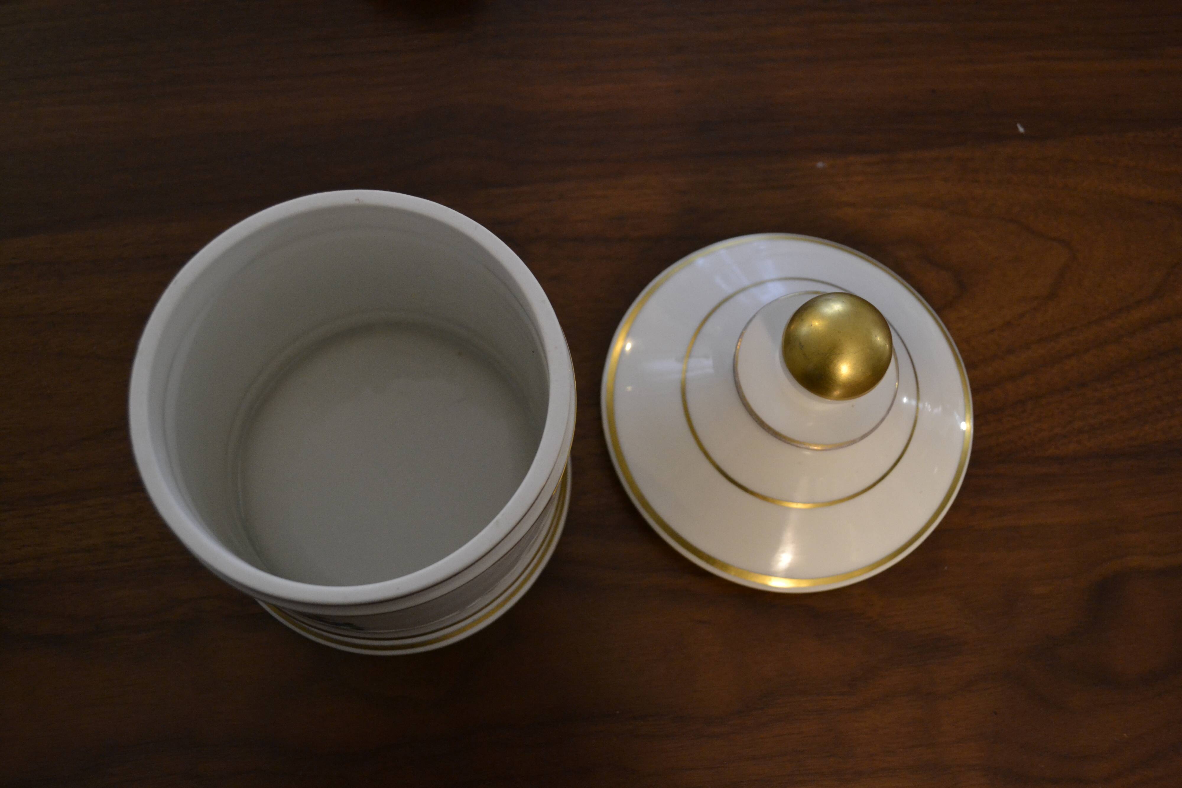 Apothecary pot Opium