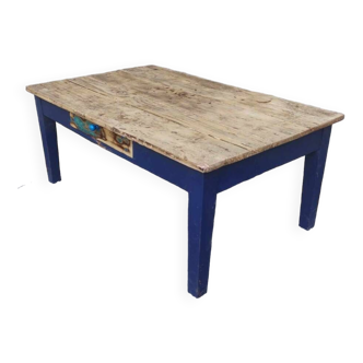 Country coffee table