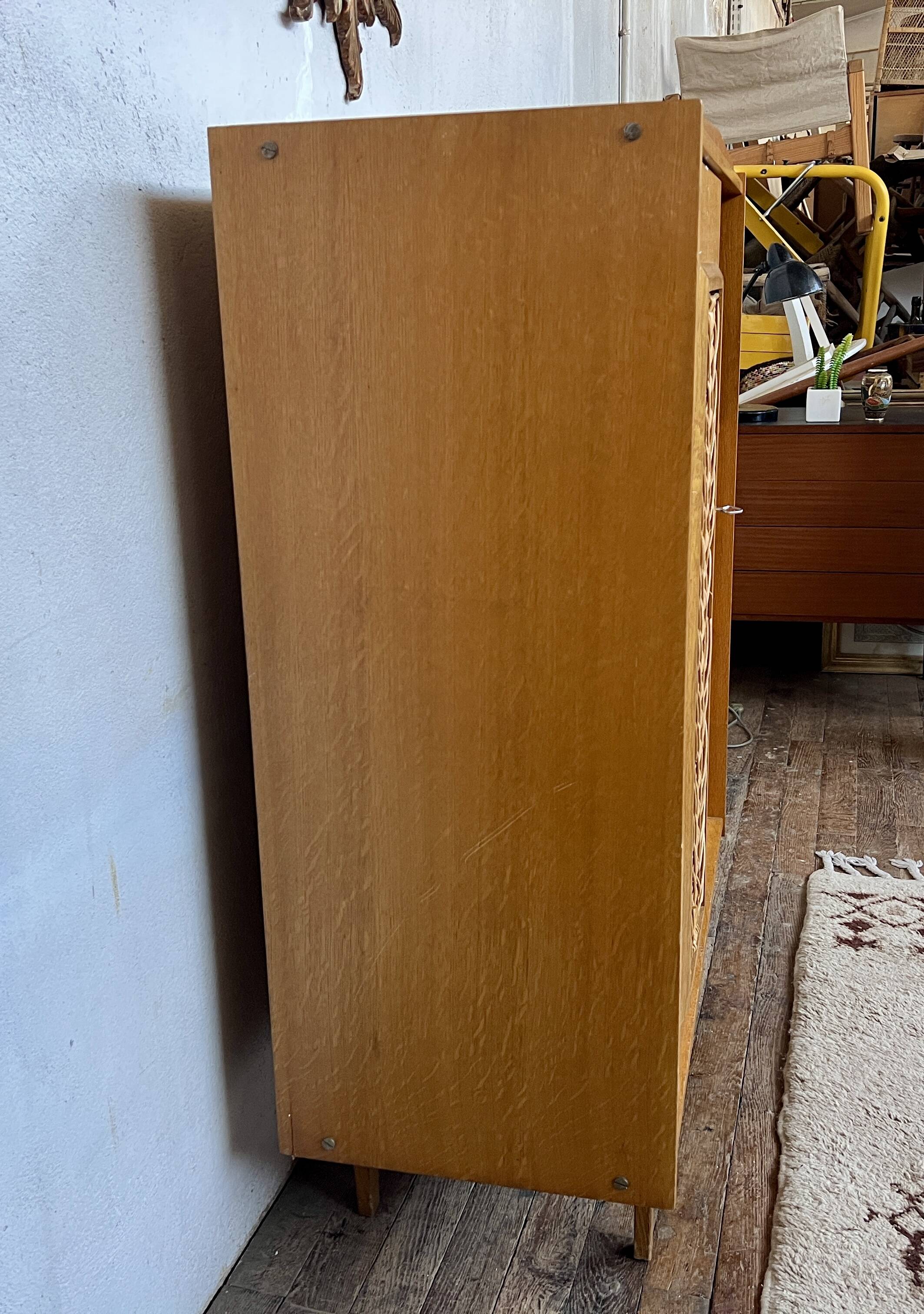 🌿 Vintage wood & cane wardrobe – Scandinavian style ✨