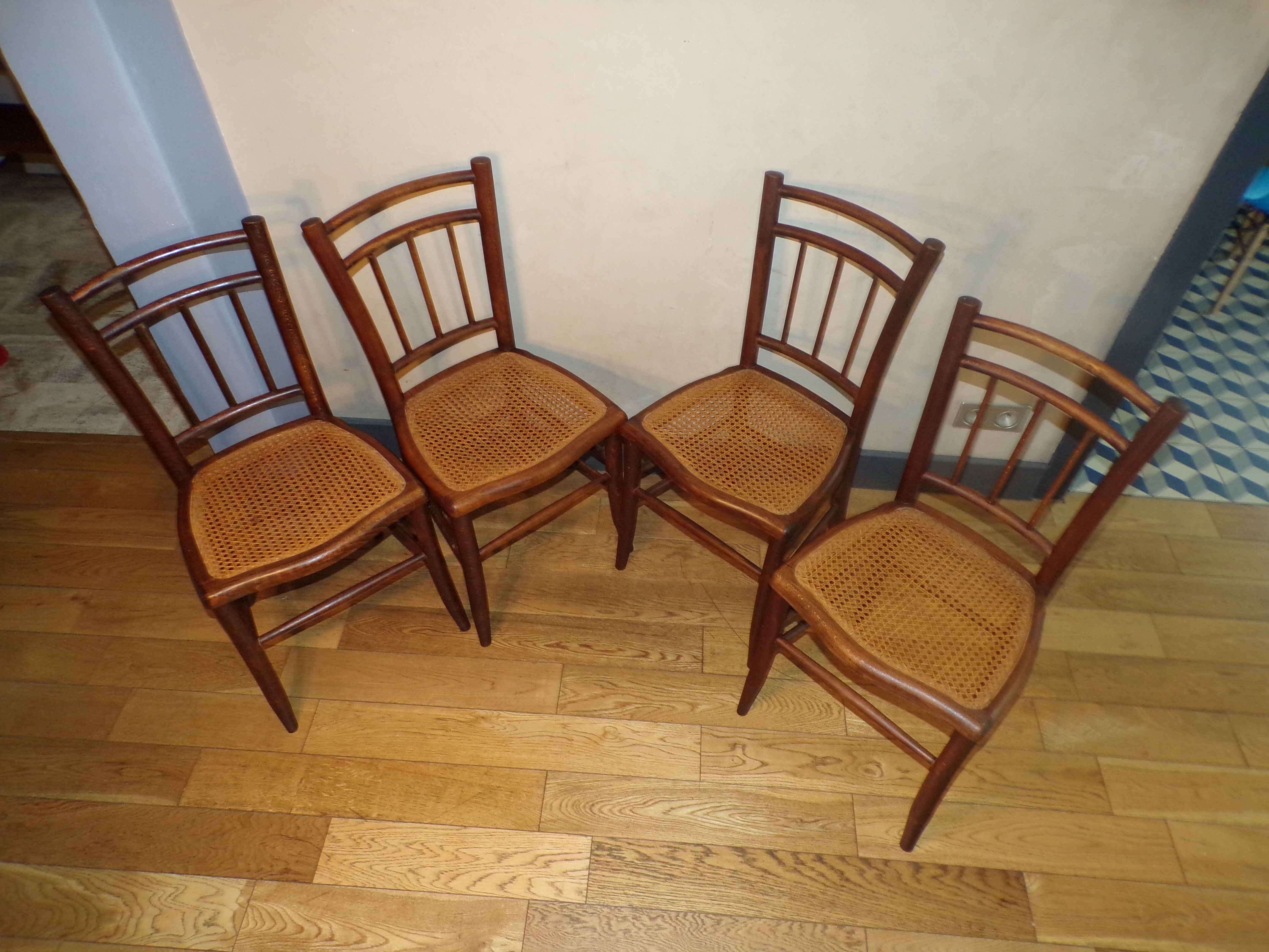 Suite 4 chairs 1900 cane