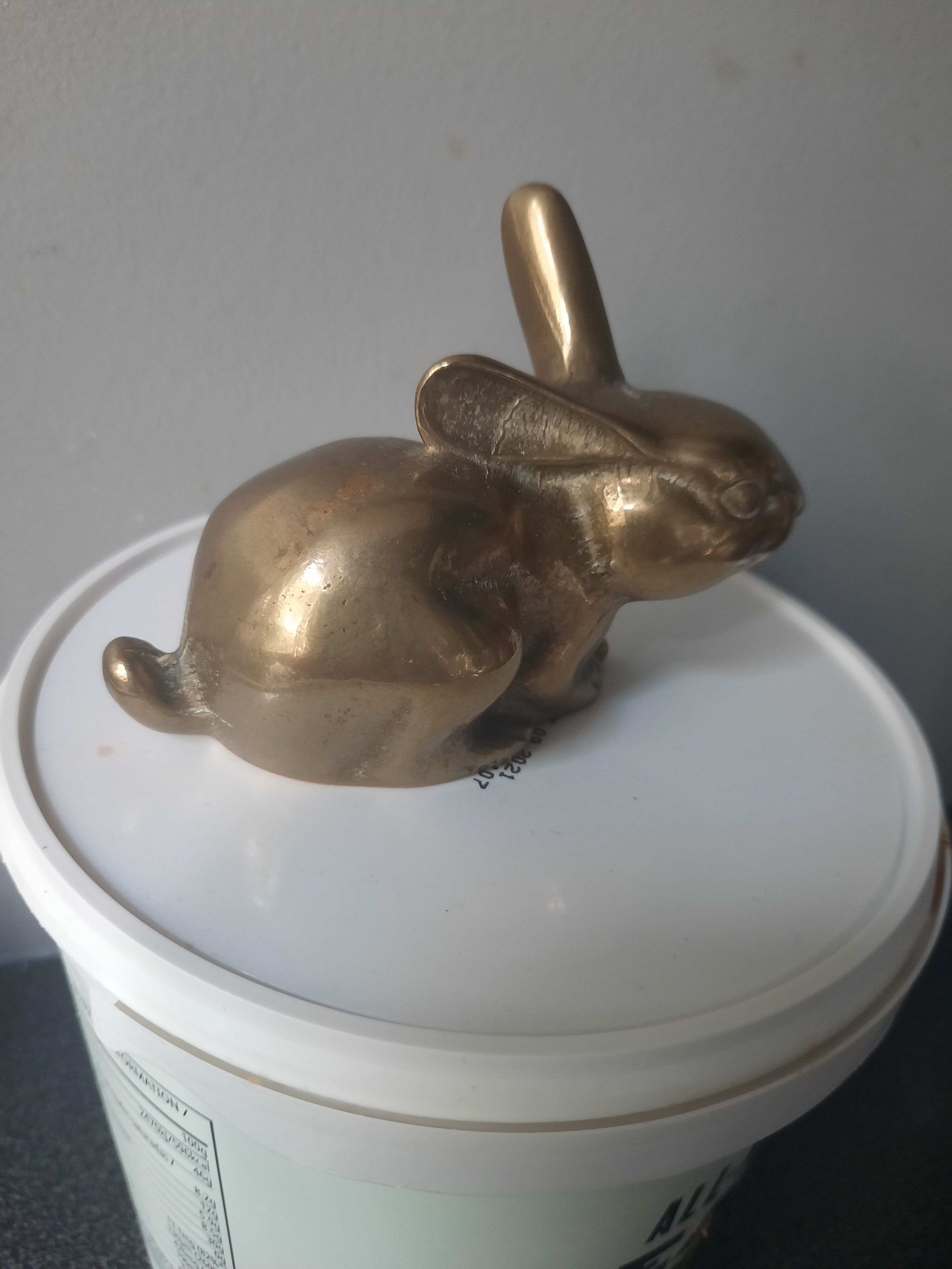 Lapin en laiton doré