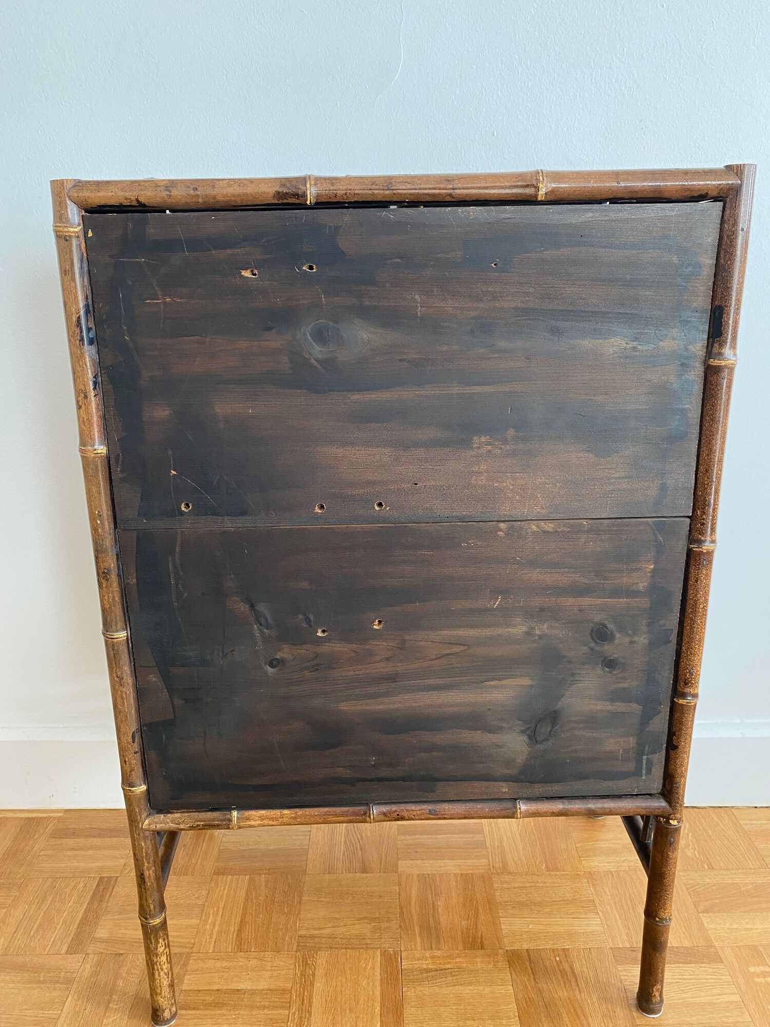 Original Victorian furniture in lacquered bamboo from the 19th century, chinoiserie