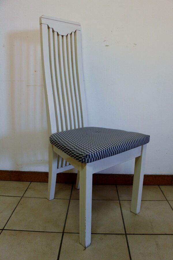 Serie de huit chaises