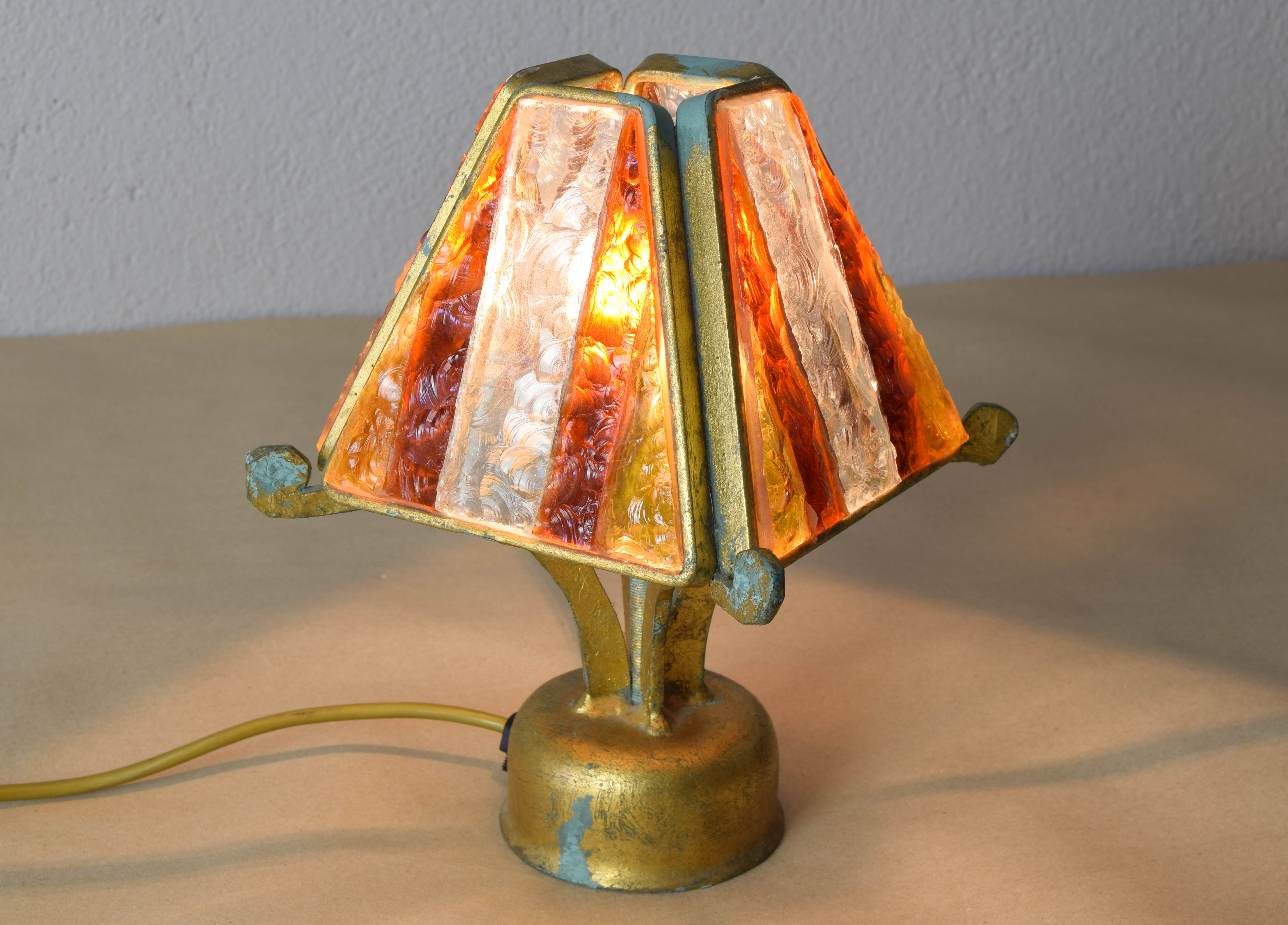 Brutalist table lamp in metal and hammered murano by longobard italy